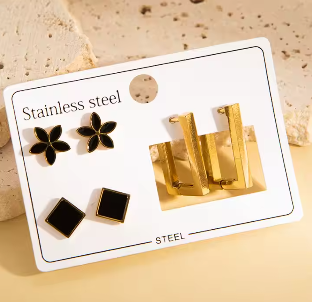 أقراط من مجموعة سوداء 