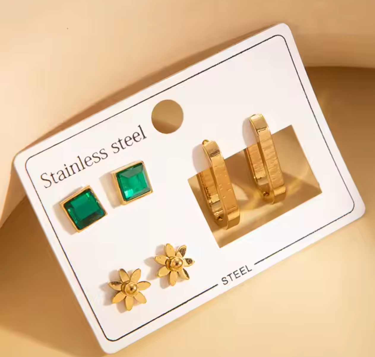 أقراط مرصعة بالزهور 